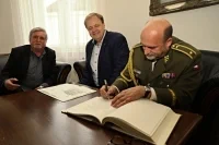 knížek podpis zmenšeno